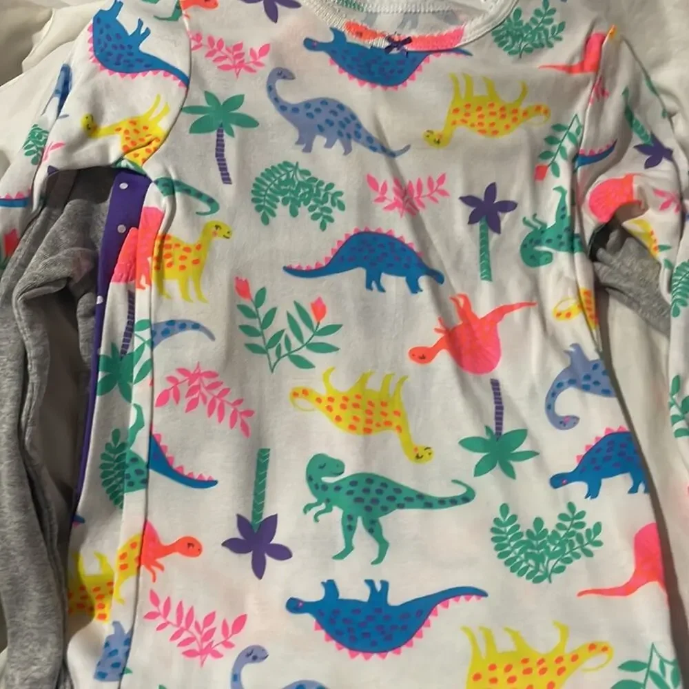 Carter’s pajamas set Dino’s are a girls best friend 4 piece set 💯 cotton nwt